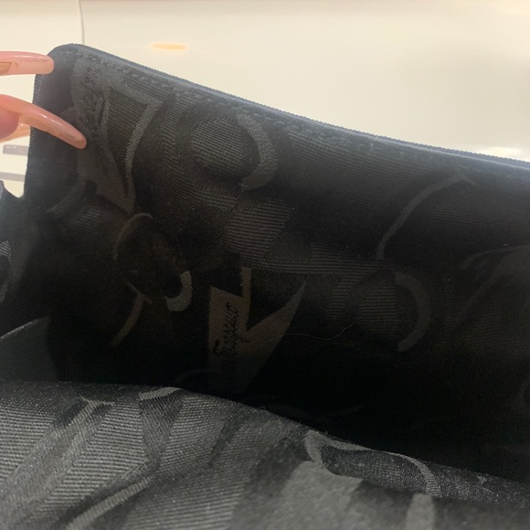 Salvatore Ferragamo purse - Picture 8 of 10